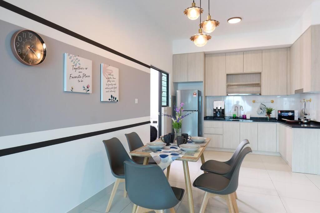 Elegant Homes 9Pax 5Bed Sunway Pyramid-Lagoon 2 Car Park Petaling Jaya Ngoại thất bức ảnh