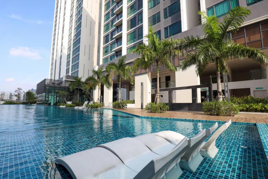 Elegant Homes 9Pax 5Bed Sunway Pyramid-Lagoon 2 Car Park Petaling Jaya Ngoại thất bức ảnh